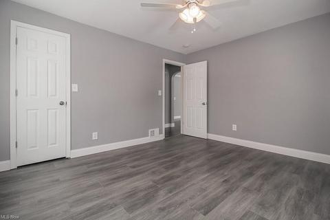 119 Hamilton St, Elyria, OH 44035 photo 16