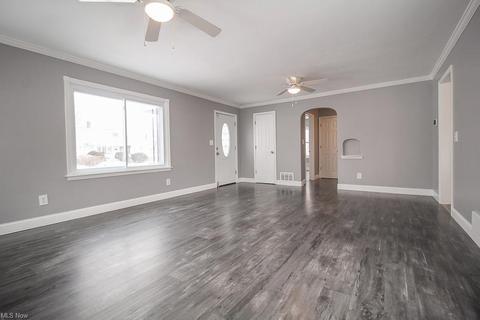 119 Hamilton St, Elyria, OH 44035 photo 3