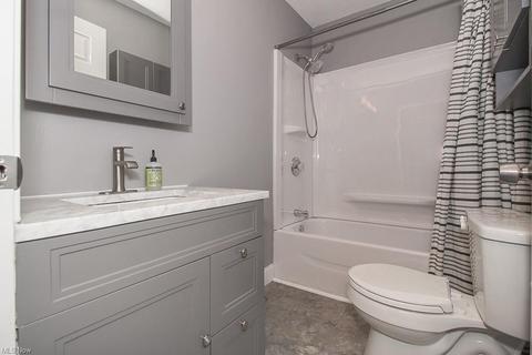 119 Hamilton St, Elyria, OH 44035 photo 18