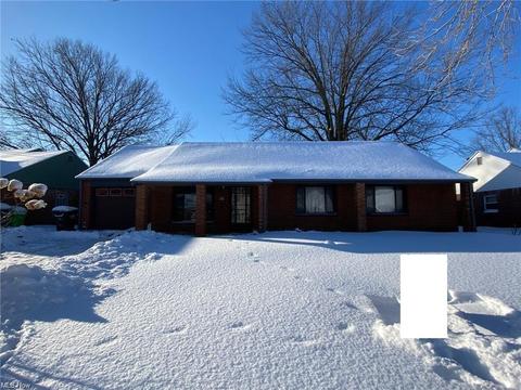 560 Hemlock Dr, Euclid, OH 44132 photo 1