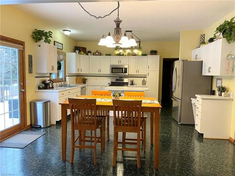 3805 Compton Ct, Stow, OH 44224 photo 6