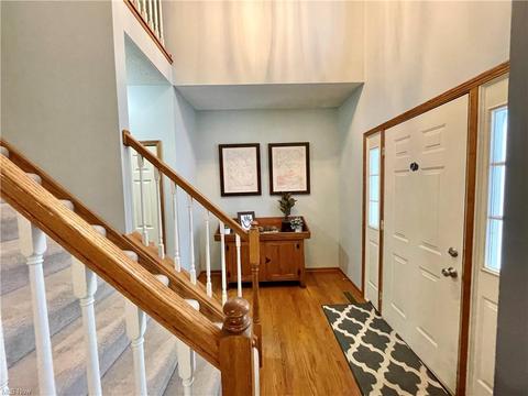 3805 Compton Ct, Stow, OH 44224 photo 2