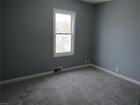 2425 E 34th St, Lorain, OH 44055 photo 14