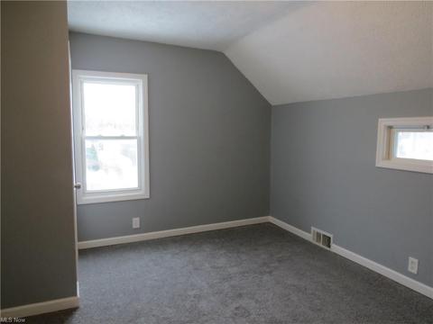 2425 E 34th St, Lorain, OH 44055 photo 13