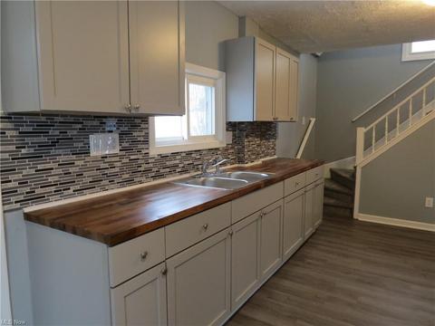 2425 E 34th St, Lorain, OH 44055 photo 9
