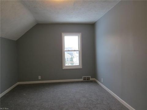 2425 E 34th St, Lorain, OH 44055 photo 10