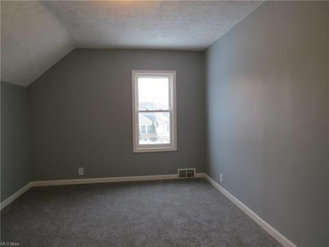 2425 E 34th St, Lorain, OH 44055 photo 12