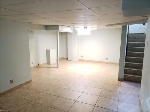 1233 Cedar Dr, Lorain, OH 44052 photo 17