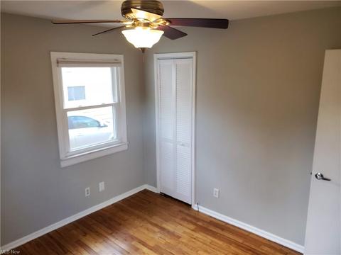 1233 Cedar Dr, Lorain, OH 44052 photo 9
