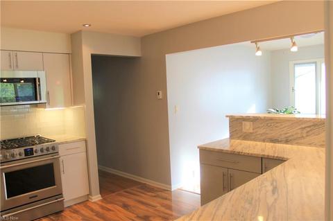 5603 Laurent Dr, Parma, OH 44129 photo 13