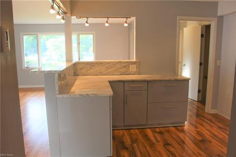 5603 Laurent Dr, Parma, OH 44129 photo 17