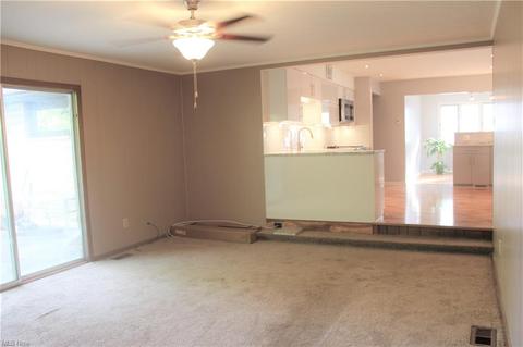 5603 Laurent Dr, Parma, OH 44129 photo 8
