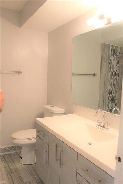 5603 Laurent Dr, Parma, OH 44129 photo 23