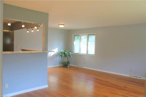 5603 Laurent Dr, Parma, OH 44129 photo 19