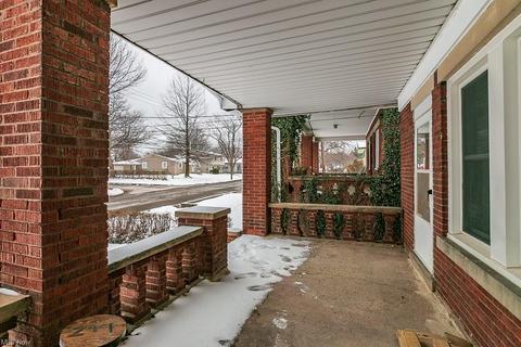 1734 E 296th St, Wickliffe, OH 44092 photo 13