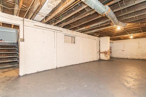 1734 E 296th St, Wickliffe, OH 44092 photo 11