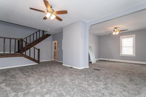 1734 E 296th St, Wickliffe, OH 44092 photo 4