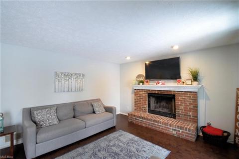 7700 Roeper Rd, Parma, OH 44134 photo 11