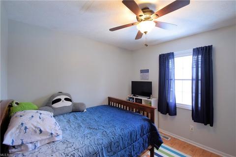 7700 Roeper Rd, Parma, OH 44134 photo 15