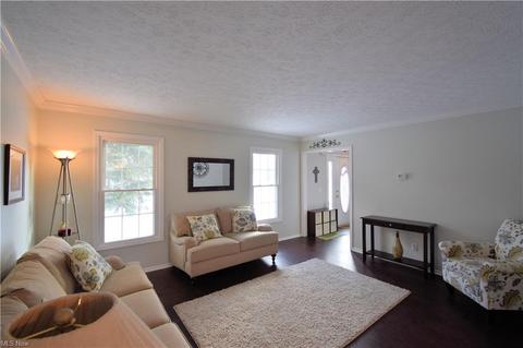 7700 Roeper Rd, Parma, OH 44134 photo 8