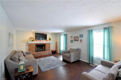7700 Roeper Rd, Parma, OH 44134 photo 10