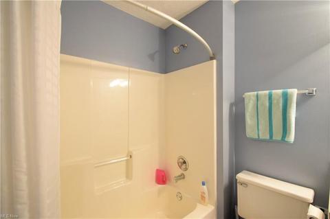 7700 Roeper Rd, Parma, OH 44134 photo 21