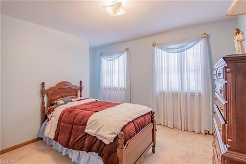 3283 Hadrian Cir NW, Canton, OH 44708 photo 14