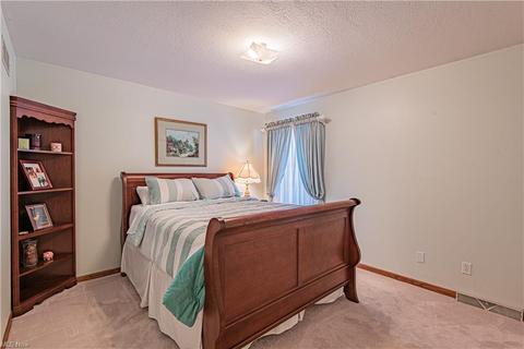 3283 Hadrian Cir NW, Canton, OH 44708 photo 15