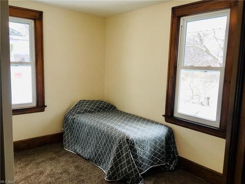 2042 E 42nd St, Ashtabula, OH 44004 photo 16