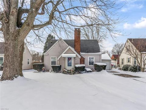 407 Poplar Ave NW, Canton, OH 44708 photo 1
