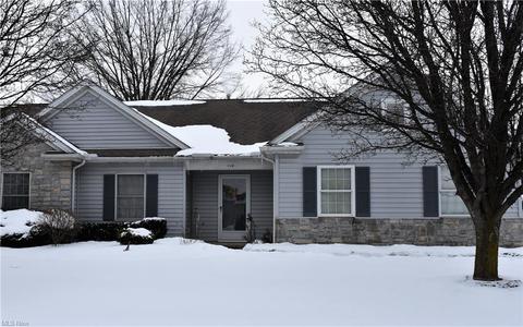 104 Stonehedge Dr, Elyria, OH 44035 photo 1
