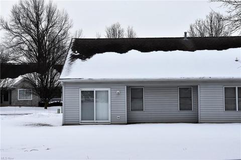 104 Stonehedge Dr, Elyria, OH 44035 photo 3