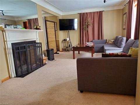 124 E 217th St, Euclid, OH 44123 photo 3