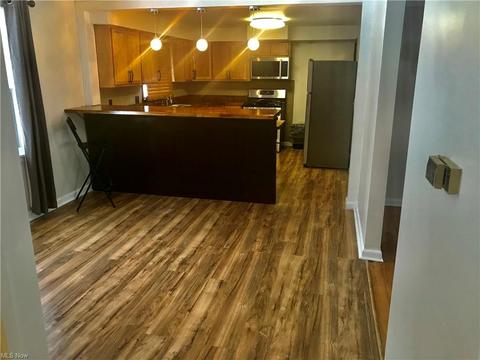 648 Oakridge Dr, Boardman, OH 44512 photo 3