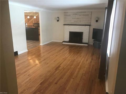 648 Oakridge Dr, Boardman, OH 44512 photo 5