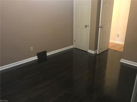 648 Oakridge Dr, Boardman, OH 44512 photo 8