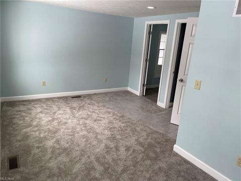 3172 E Waterloo Rd, Akron, OH 44312 photo 17