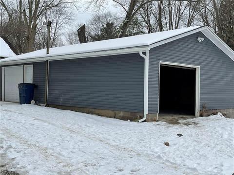 3172 E Waterloo Rd, Akron, OH 44312 photo 4