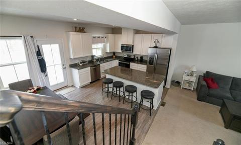 802 Buckeye Dr, Akron, OH 44303 photo 31