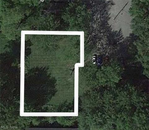8995 Oak Ct, Windham, OH 44288 photo 1