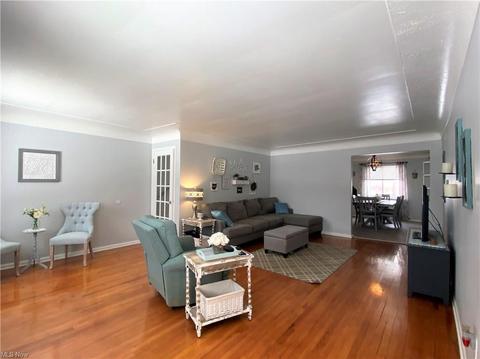 295 E 246th St, Euclid, OH 44123 photo 5