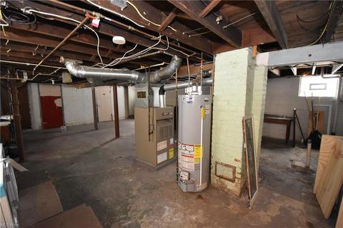 7601 Thornton Dr, Parma, OH 44129 photo 15