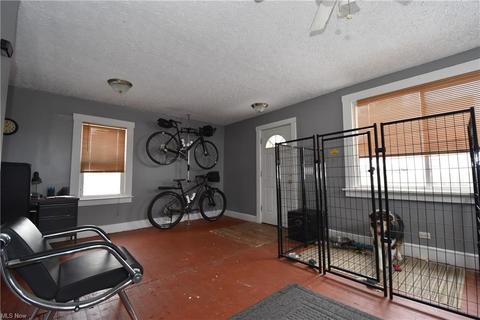 7601 Thornton Dr, Parma, OH 44129 photo 17
