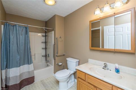 120 Bentley Dr, Elyria, OH 44035 photo 13