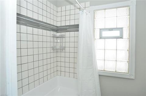 6507 Orchard Ave, Parma, OH 44129 photo 9