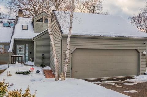 1517 Baycrest Dr NW, Canton, OH 44708 photo 1
