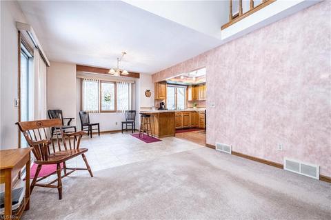 1517 Baycrest Dr NW, Canton, OH 44708 photo 6