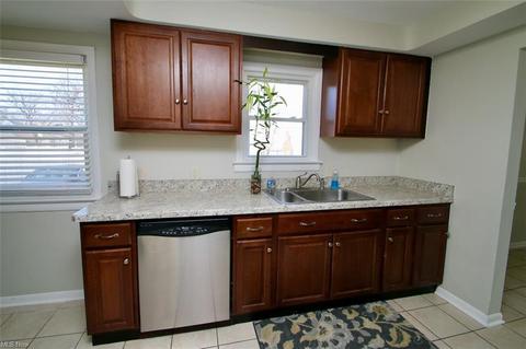 30607 Willowick Dr, Willowick, OH 44095 photo 15