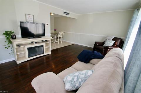 30607 Willowick Dr, Willowick, OH 44095 photo 8