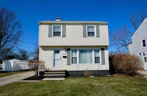 30607 Willowick Dr, Willowick, OH 44095 photo 2